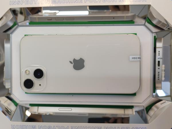 Apple iPhone 13