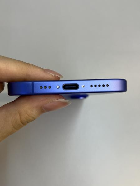 Apple iPhone 16