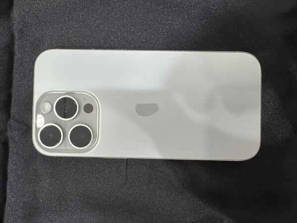 Apple iPhone 16 Pro