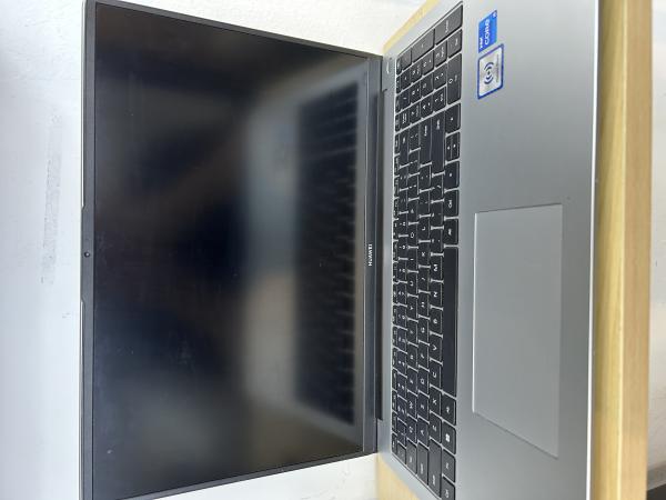 Huawei MATEBOOK D16