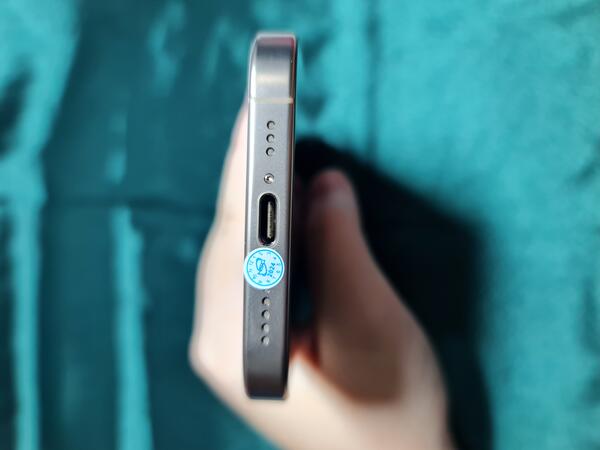 Apple iPhone 16 Pro