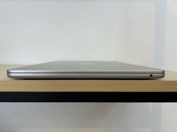 MacBook AIR 14INCH M2