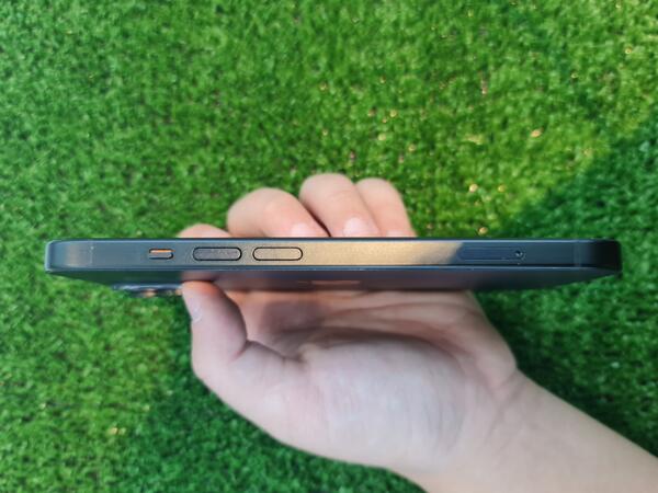 Apple iPhone 15