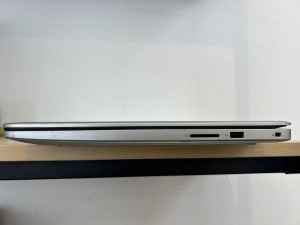 Dell INSPIRON 3501