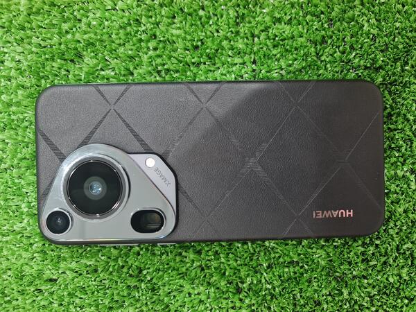 Huawei HUAWEI PURA 70 ULTRA