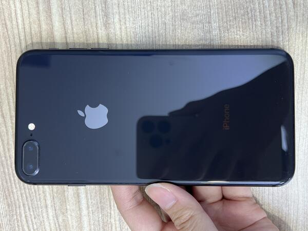 Apple IPHONE 8 PLUS
