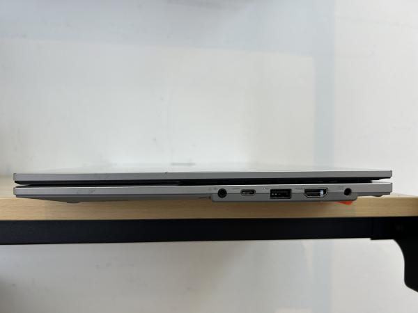 Vivobook E1504FA