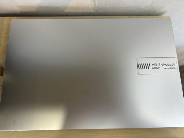 Vivobook E1504FA