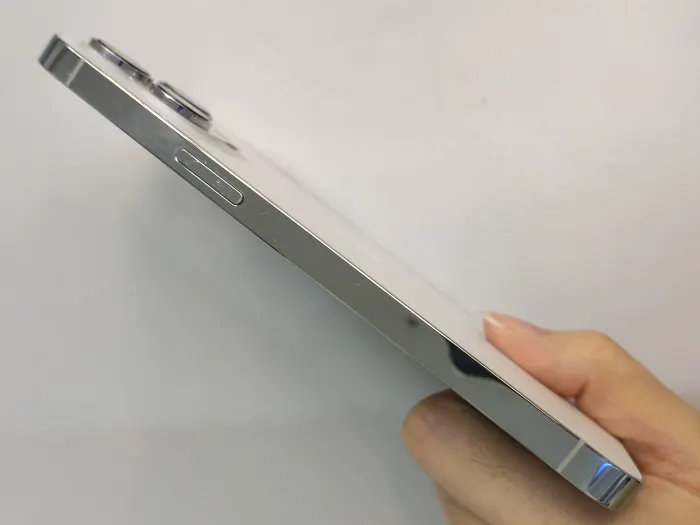Apple iPhone 14 Pro Max — photo 6 of 11