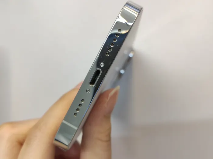 Apple iPhone 14 Pro Max — photo 7 of 11