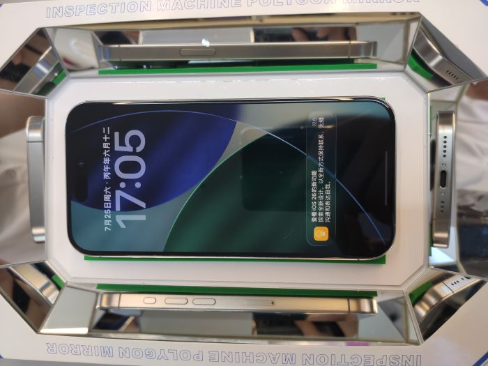 Apple iPhone 15 Pro — photo 3 of 10
