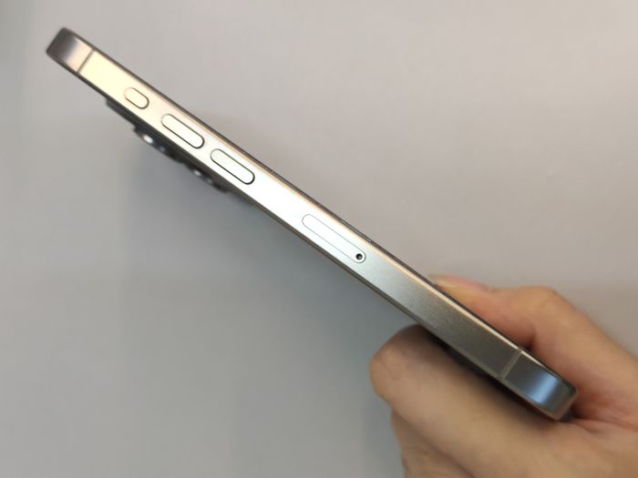 Apple iPhone 15 Pro — photo 5 of 10