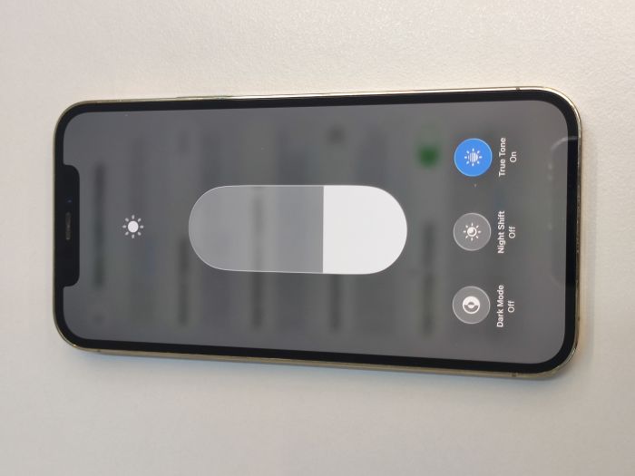 Apple iPhone 12 Pro — photo 9 of 10