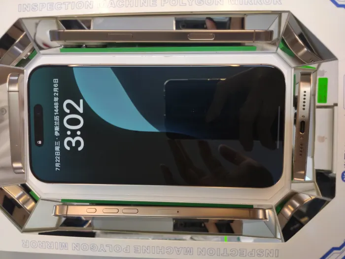 Apple iPhone 16 Pro Max — photo 3 of 10