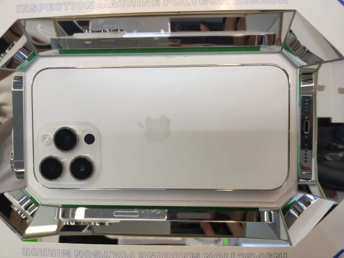 Apple iPhone 14 Pro Max — photo 2 of 10