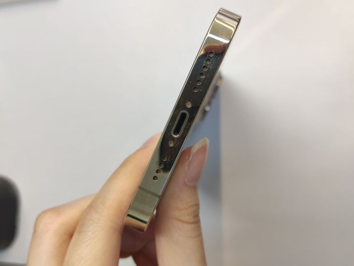 Apple iPhone 13 Pro Max — photo 5 of 10