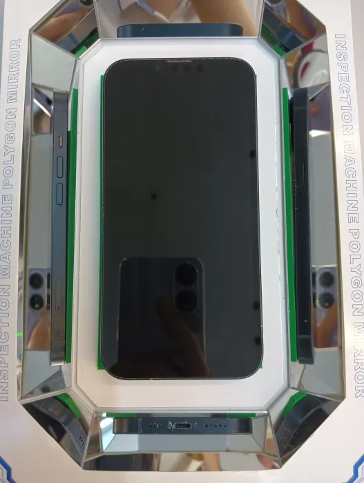 Apple iPhone 13 — photo 2 of 10