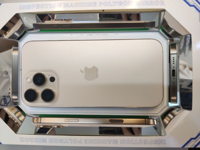 Apple iPhone 16 Pro Max — photo 2 of 10