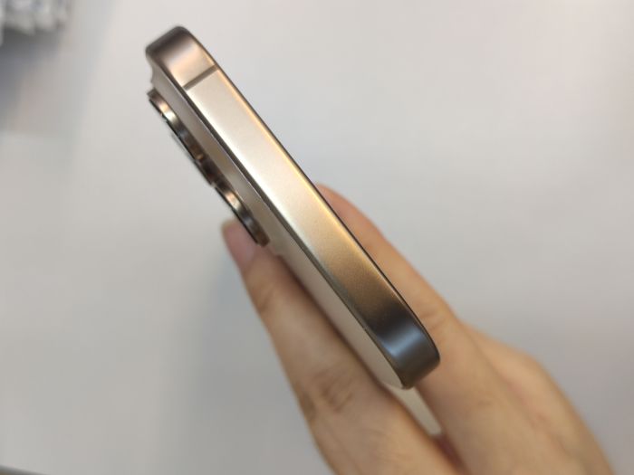 Apple iPhone 16 Pro Max — photo 8 of 10