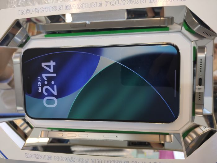 Apple iPhone 15 Pro Max — photo 3 of 10