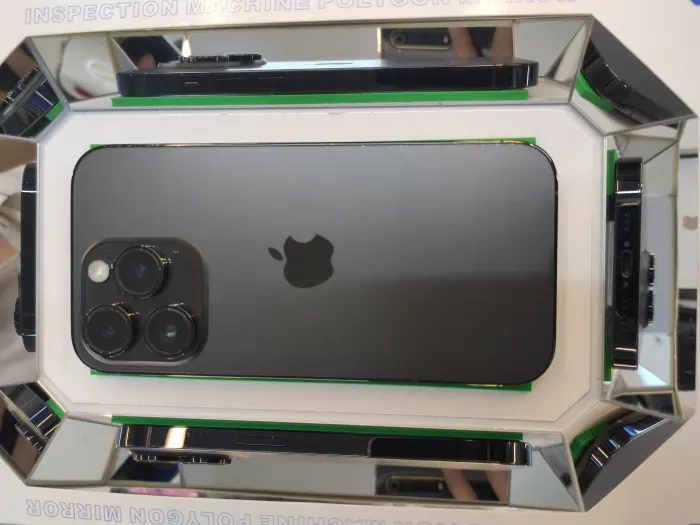 Apple iPhone 14 Pro — photo 2 of 10