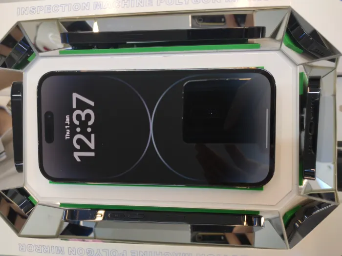 Apple iPhone 14 Pro — photo 3 of 10