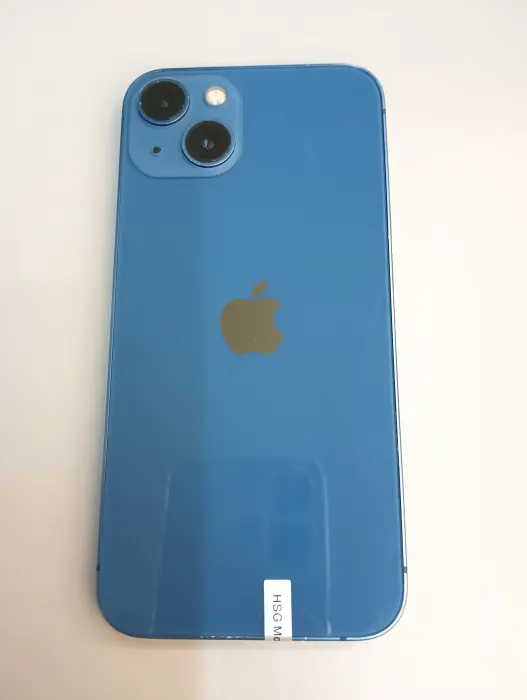 Apple iPhone 13 — photo 1 of 10