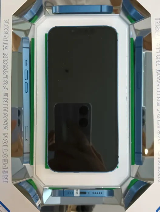 Apple iPhone 13 — photo 10 of 10