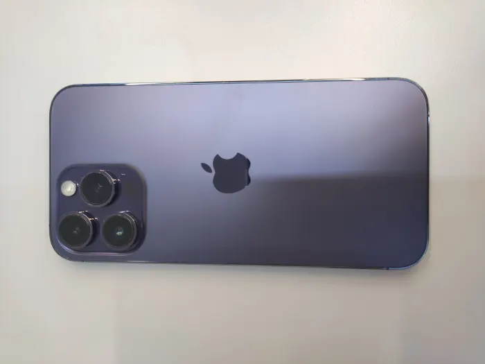 Apple iPhone 14 Pro Max — photo 4 of 10