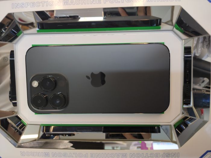 Apple iPhone 14 Pro — photo 2 of 10