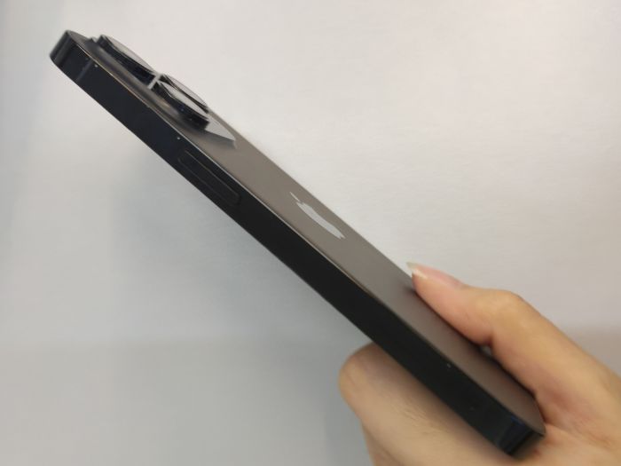 Apple iPhone 14 Pro — photo 6 of 10