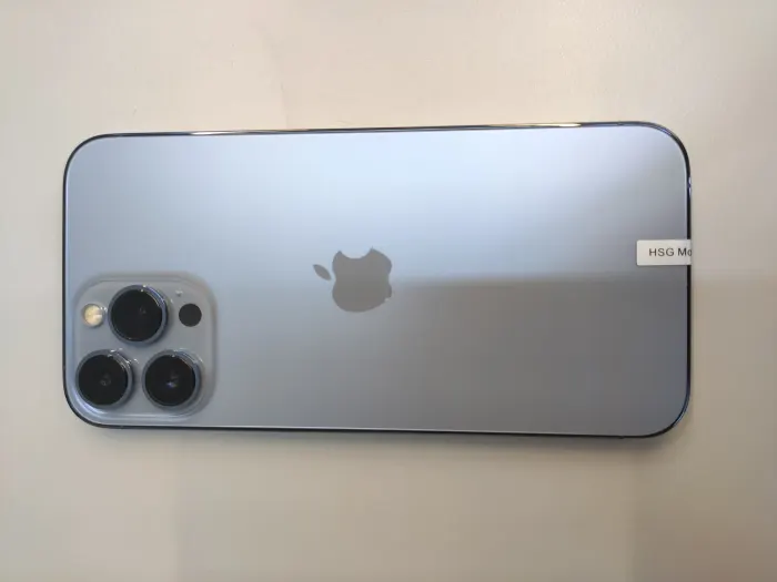 Apple iPhone 13 Pro Max — photo 4 of 10
