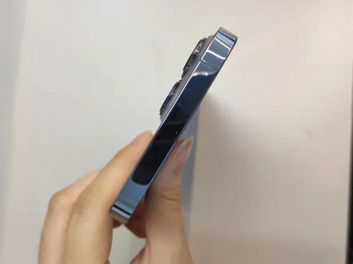 Apple iPhone 13 Pro Max — photo 8 of 10