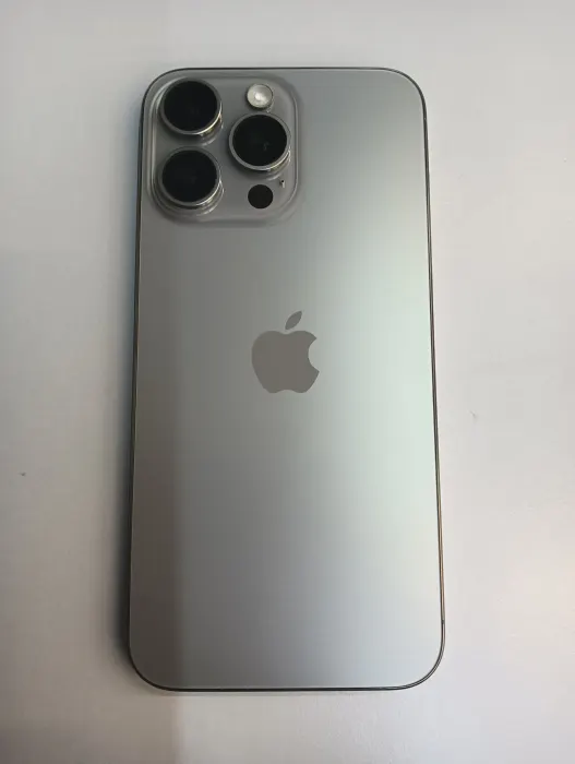 Apple iPhone 15 Pro Max — photo 1 of 10