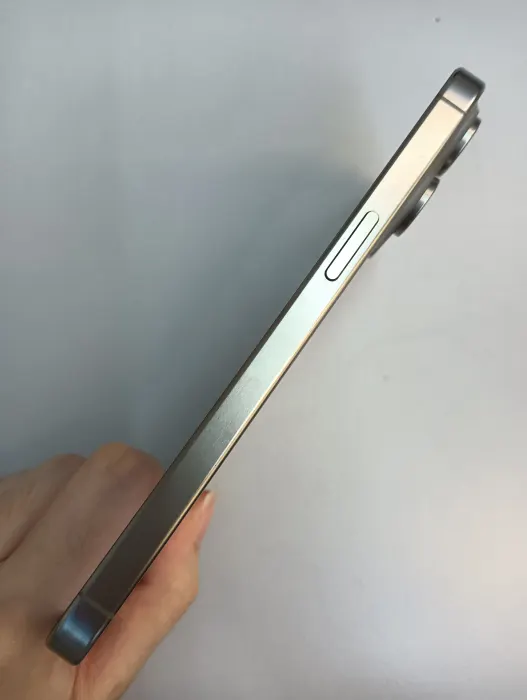 Apple iPhone 15 Pro Max — photo 5 of 10