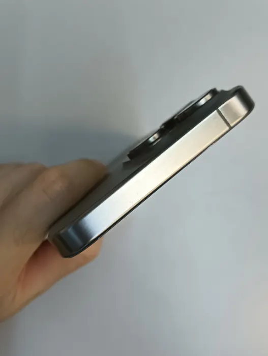 Apple iPhone 15 Pro Max — photo 7 of 10