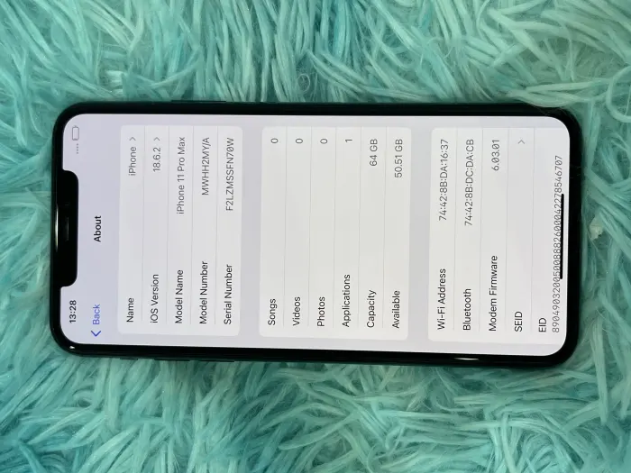 Apple iPhone 11 Pro Max — photo 4 of 10