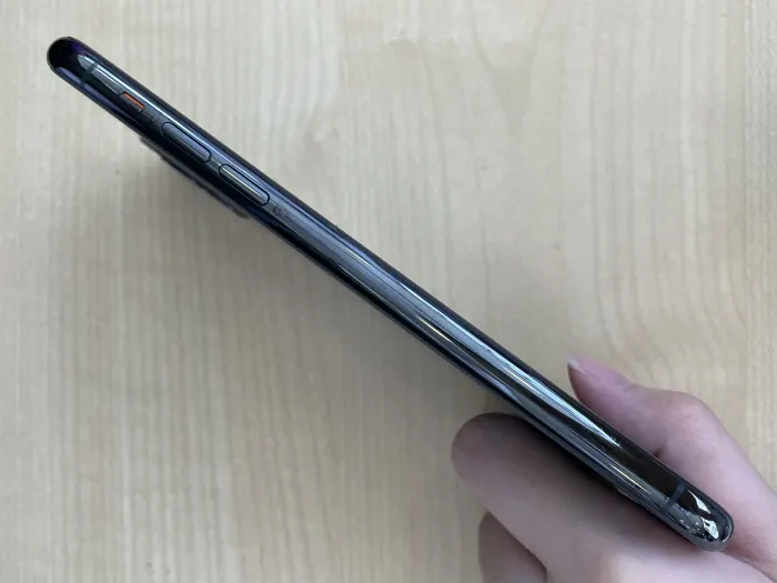 Apple iPhone 11 Pro Max — photo 7 of 10