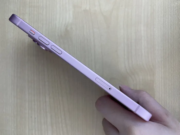 Apple iPhone 15 Plus — photo 3 of 10