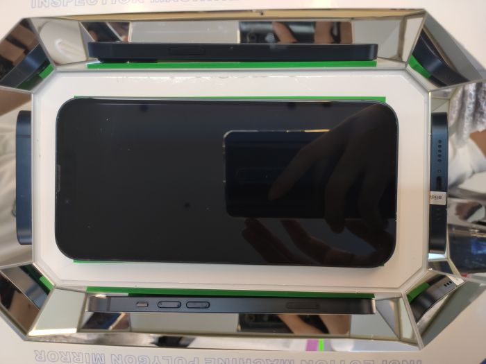 Apple iPhone 13 — photo 3 of 10