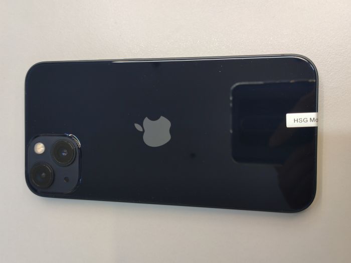 Apple iPhone 13 — photo 4 of 10