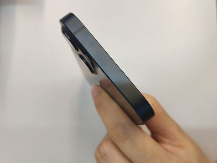 Apple iPhone 13 — photo 8 of 10