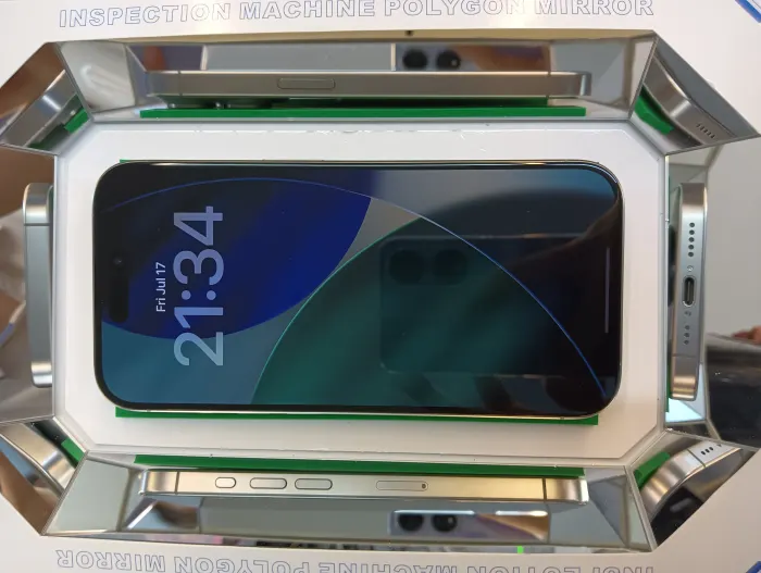 Apple iPhone 15 Pro — photo 3 of 10