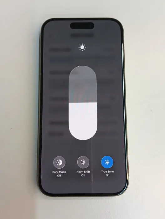 Apple iPhone 15 Pro — photo 8 of 10