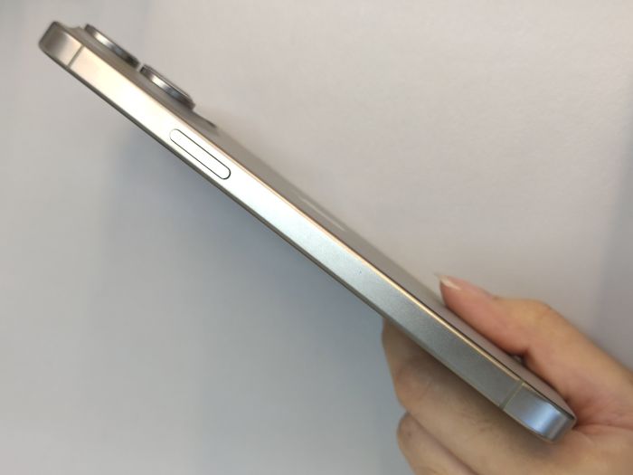 Apple iPhone 15 Pro Max — photo 6 of 10