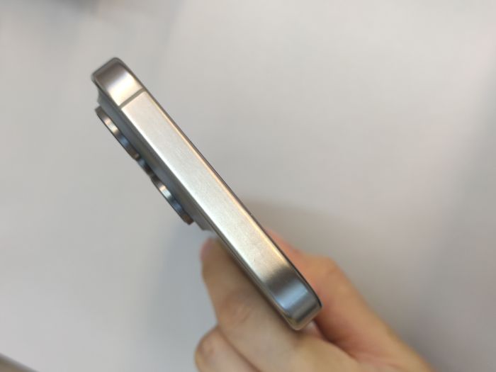 Apple iPhone 15 Pro Max — photo 8 of 10