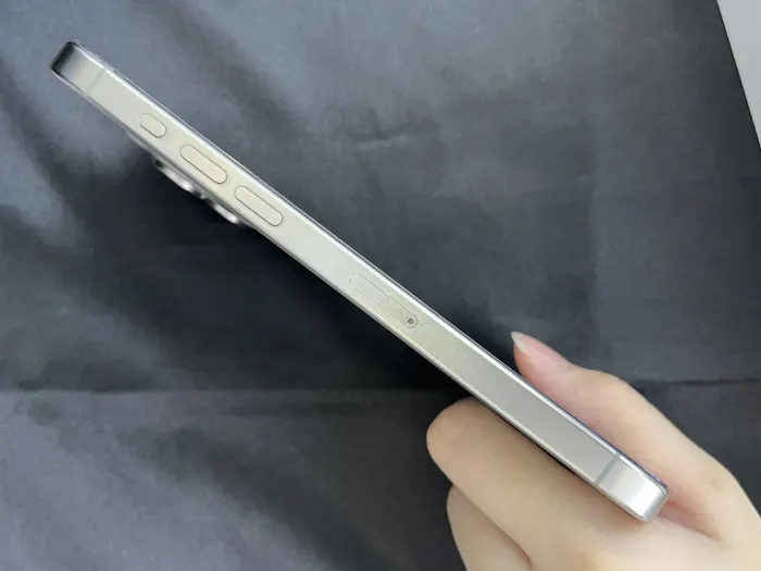 Apple iPhone 15 Pro Max — photo 5 of 10
