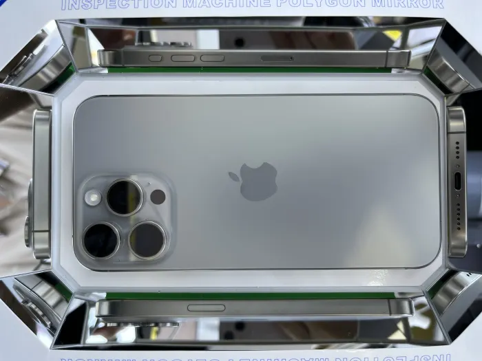 Apple iPhone 15 Pro Max — photo 9 of 10