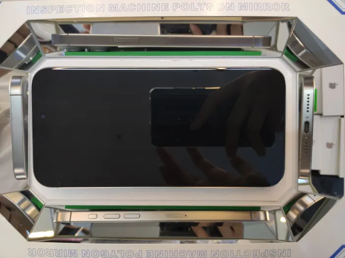 Apple iPhone 15 Pro Max — photo 3 of 10