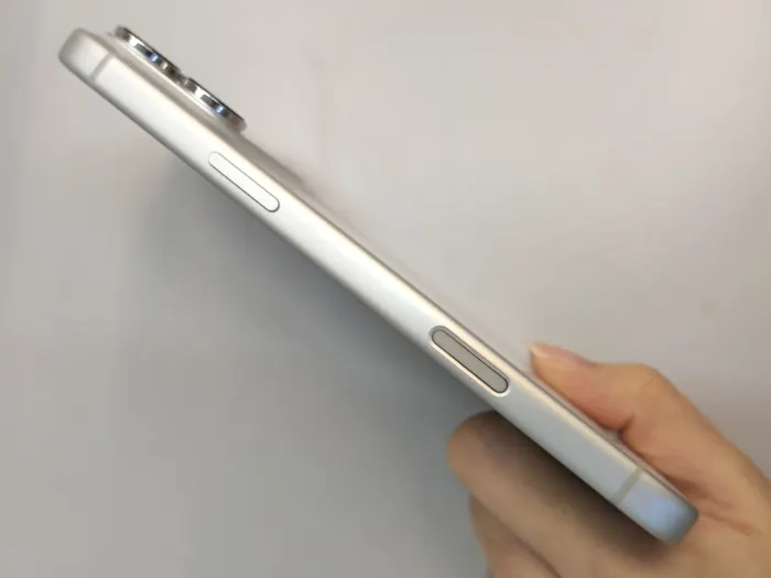 Apple iPhone 17 Pro Max — photo 6 of 10